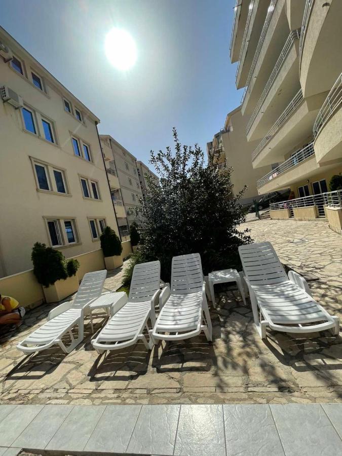Charm Apartment Petrovac Exterior photo